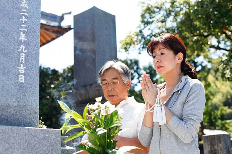 お墓参り